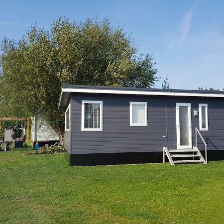 Chalet The Lake - De Schans Alphen Benedeneind Bagian luar foto
