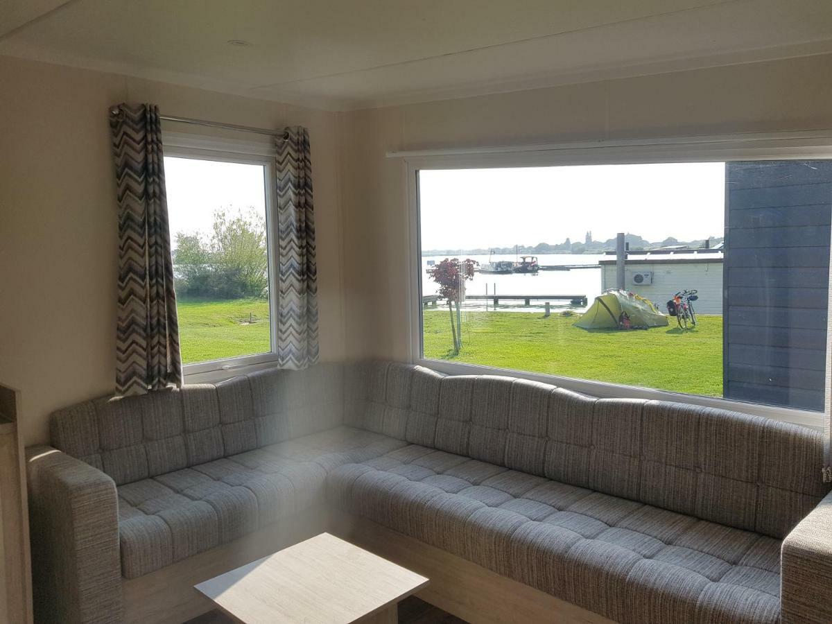 Chalet The Lake - De Schans Alphen Benedeneind Bagian luar foto