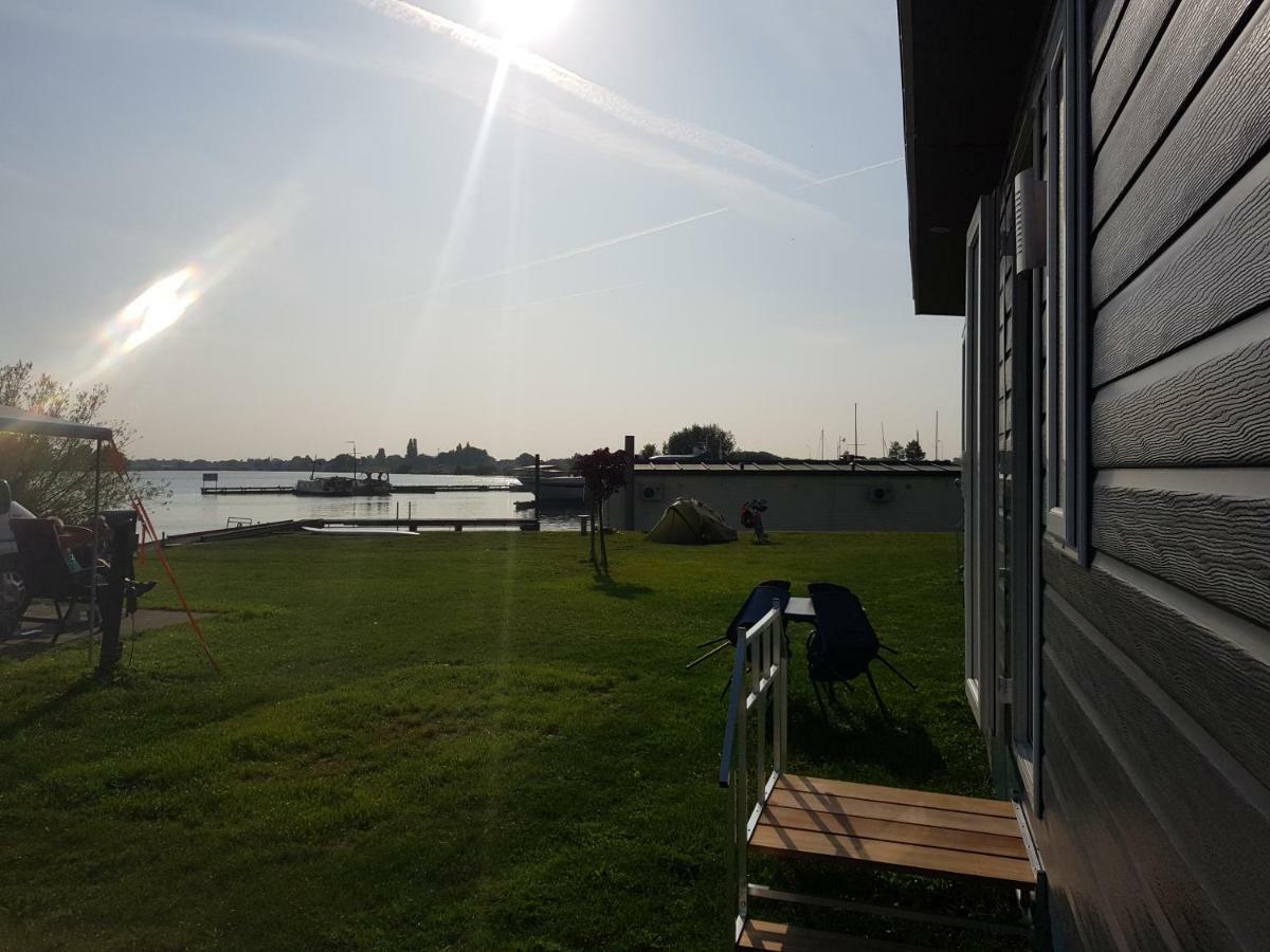 Chalet The Lake - De Schans Alphen Benedeneind Bagian luar foto